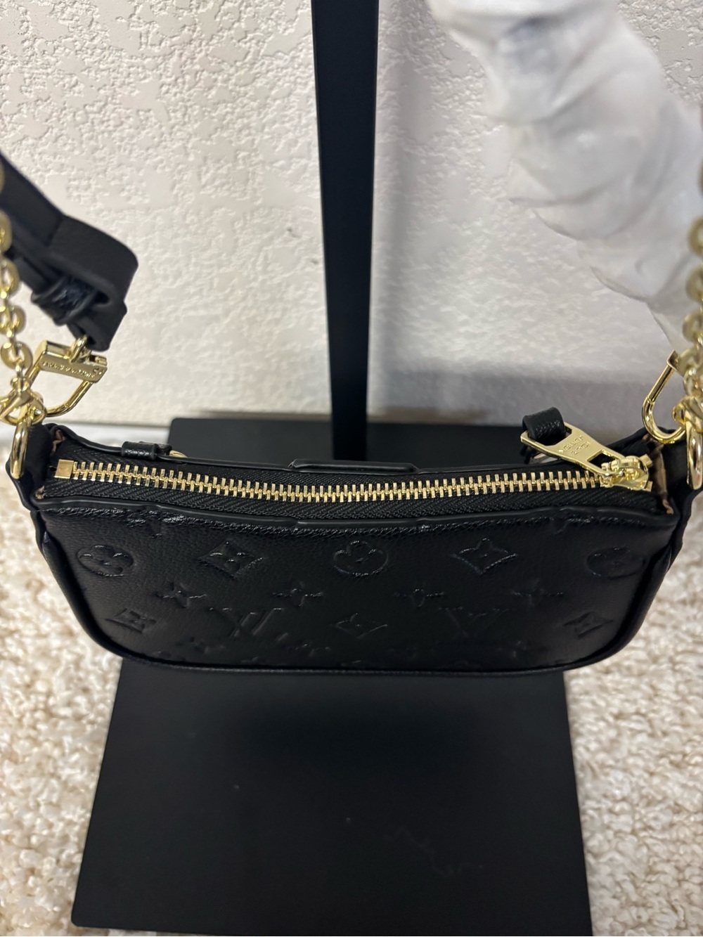 Black Women's Shoulder Bag with Gold Chain - Picture 4 of 7